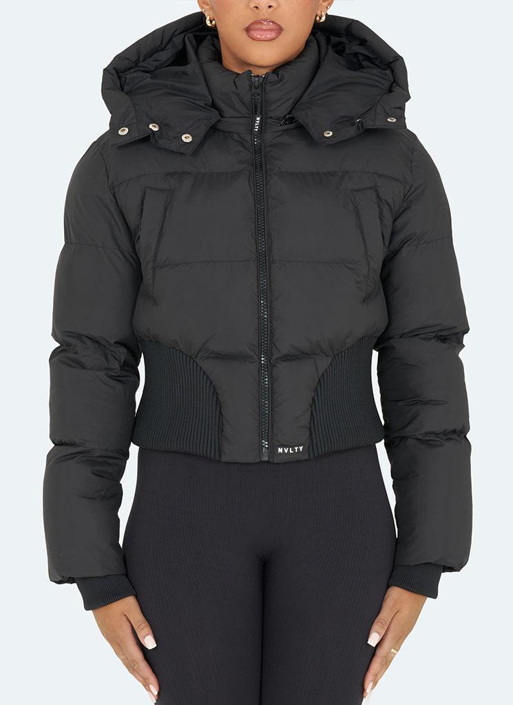 Pufferjacke mit tailliertem Schnitt - Schwarz