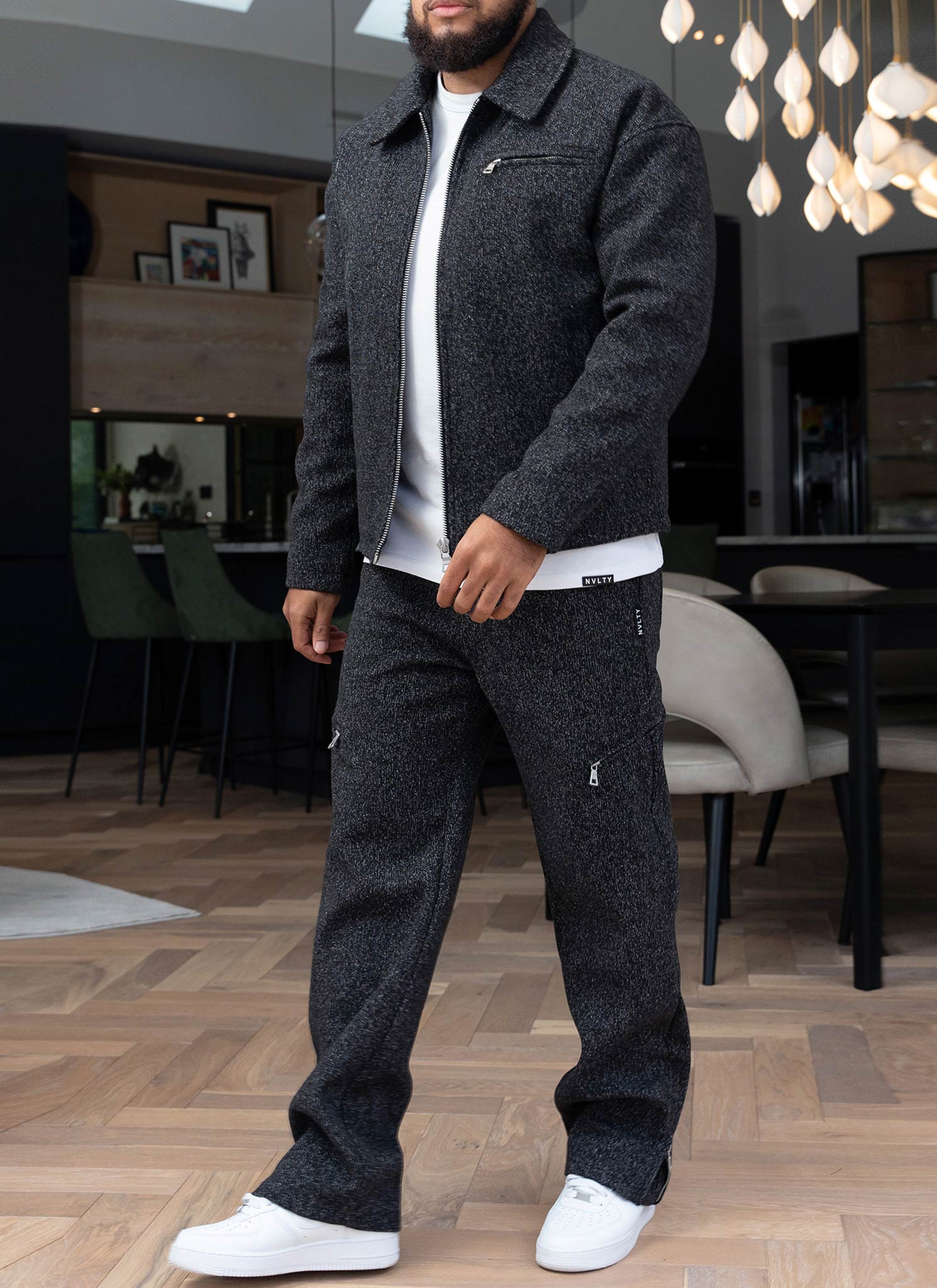 Strukturierte Reißverschlusshose aus schwerer Wolle - Schwarz