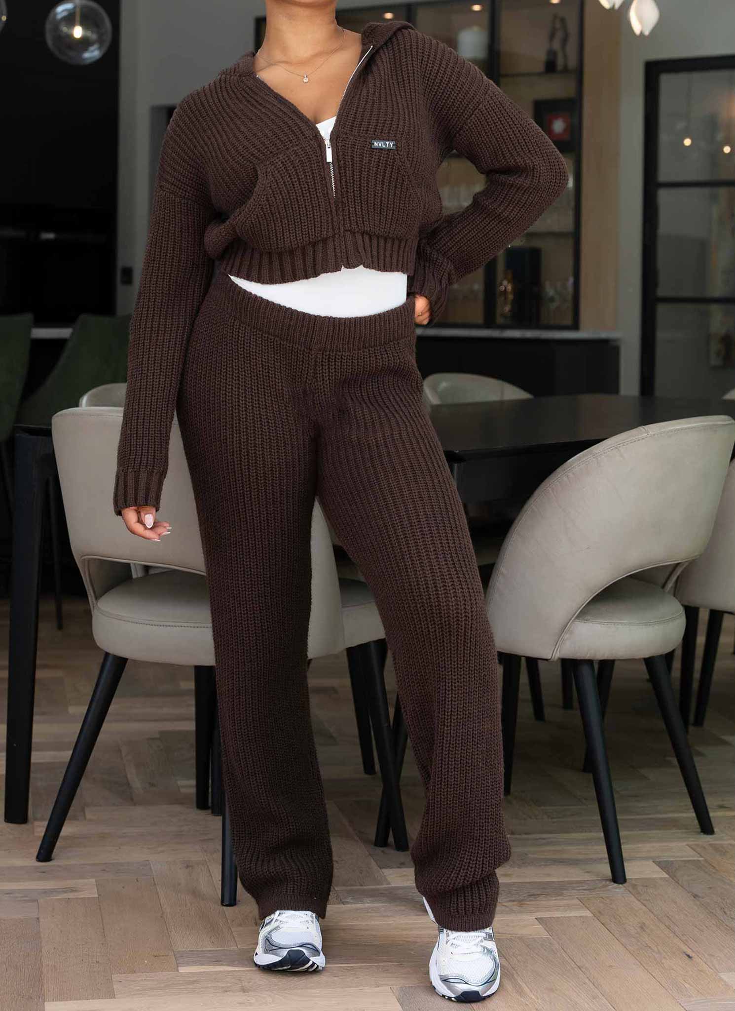 Heavyweight Knitted Joggers - Brown