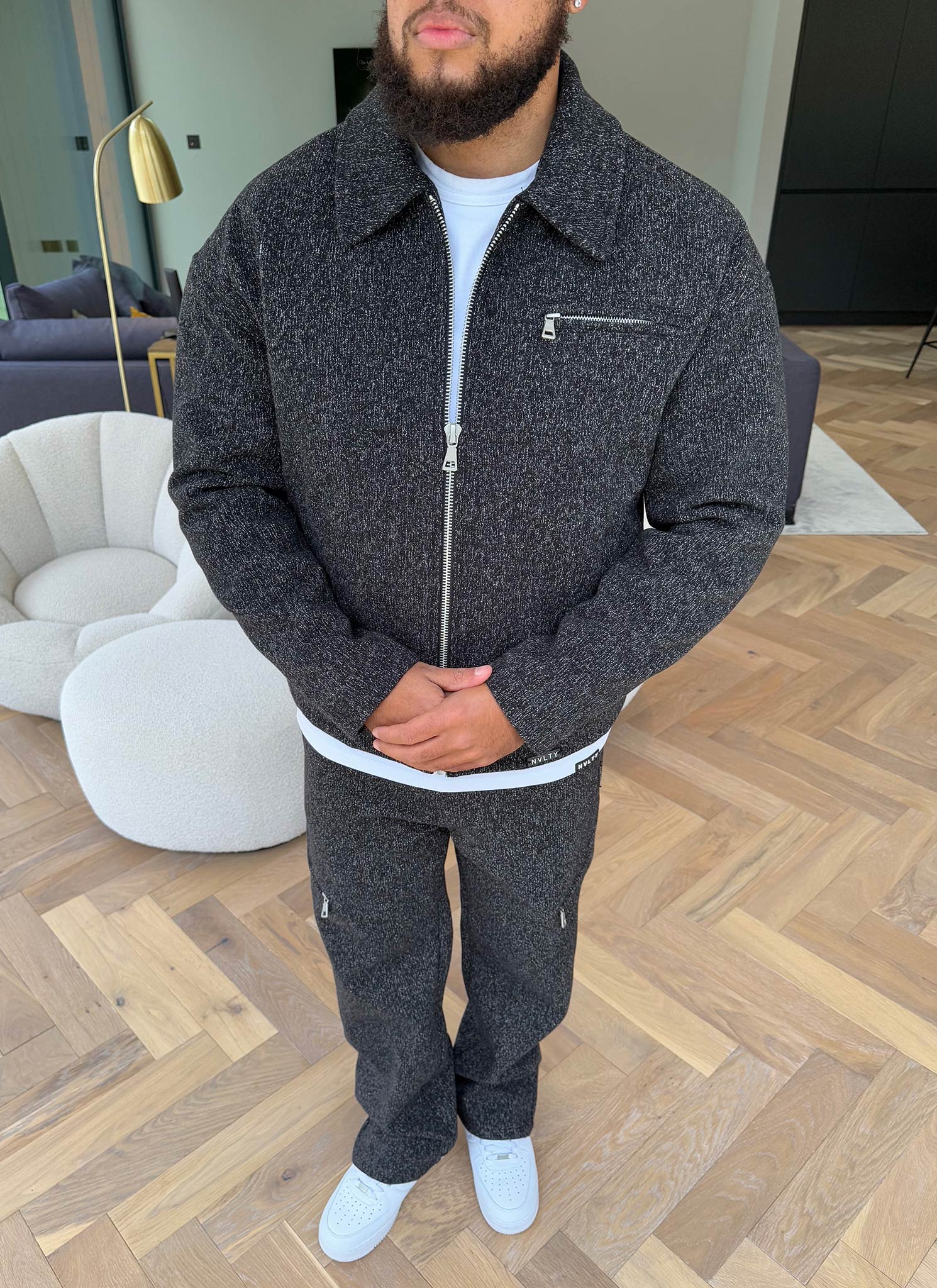 Strukturierte Reißverschlussjacke aus schwerer Wolle - Schwarz