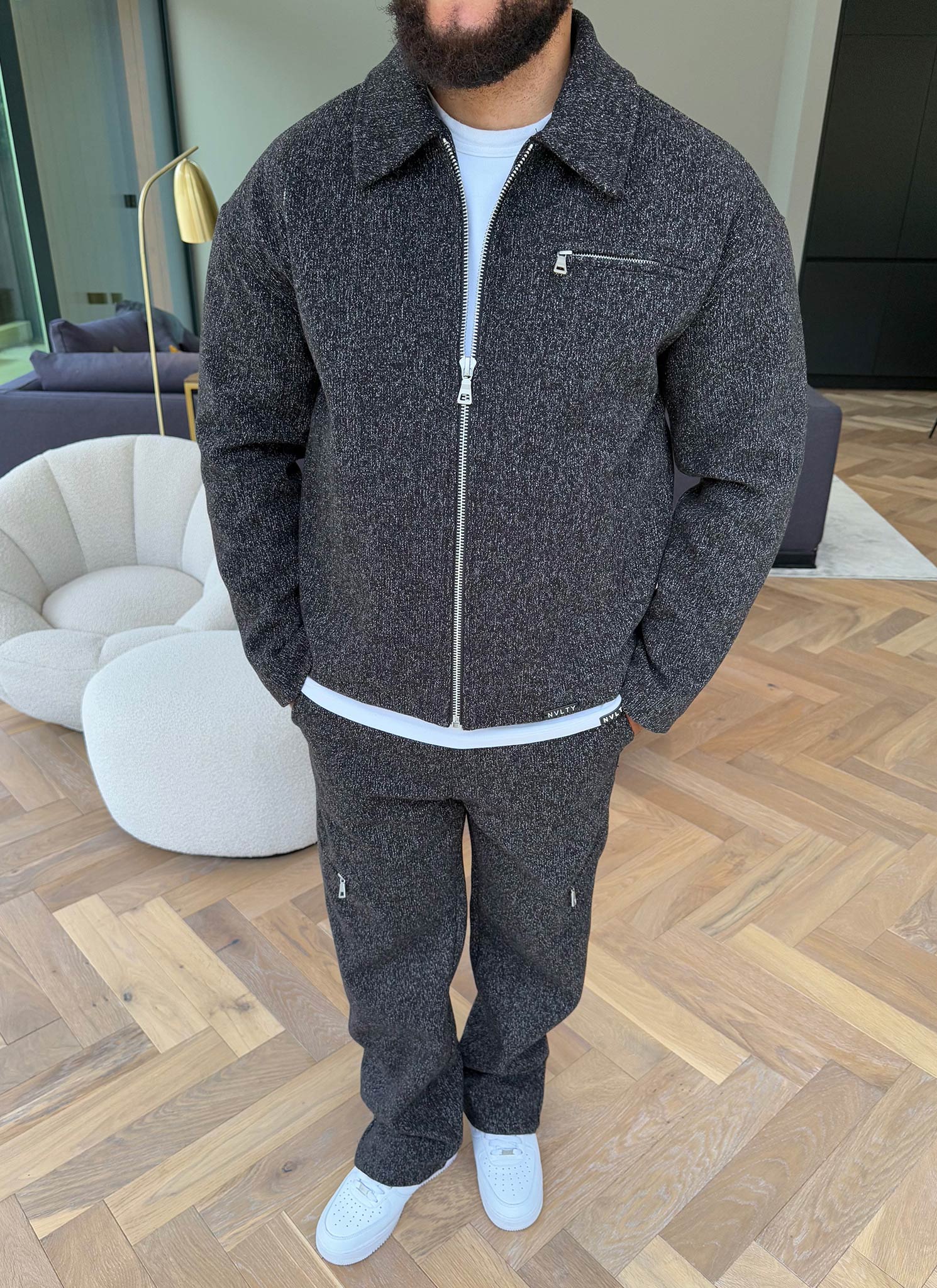 Strukturierte Reißverschlussjacke aus schwerer Wolle - Schwarz