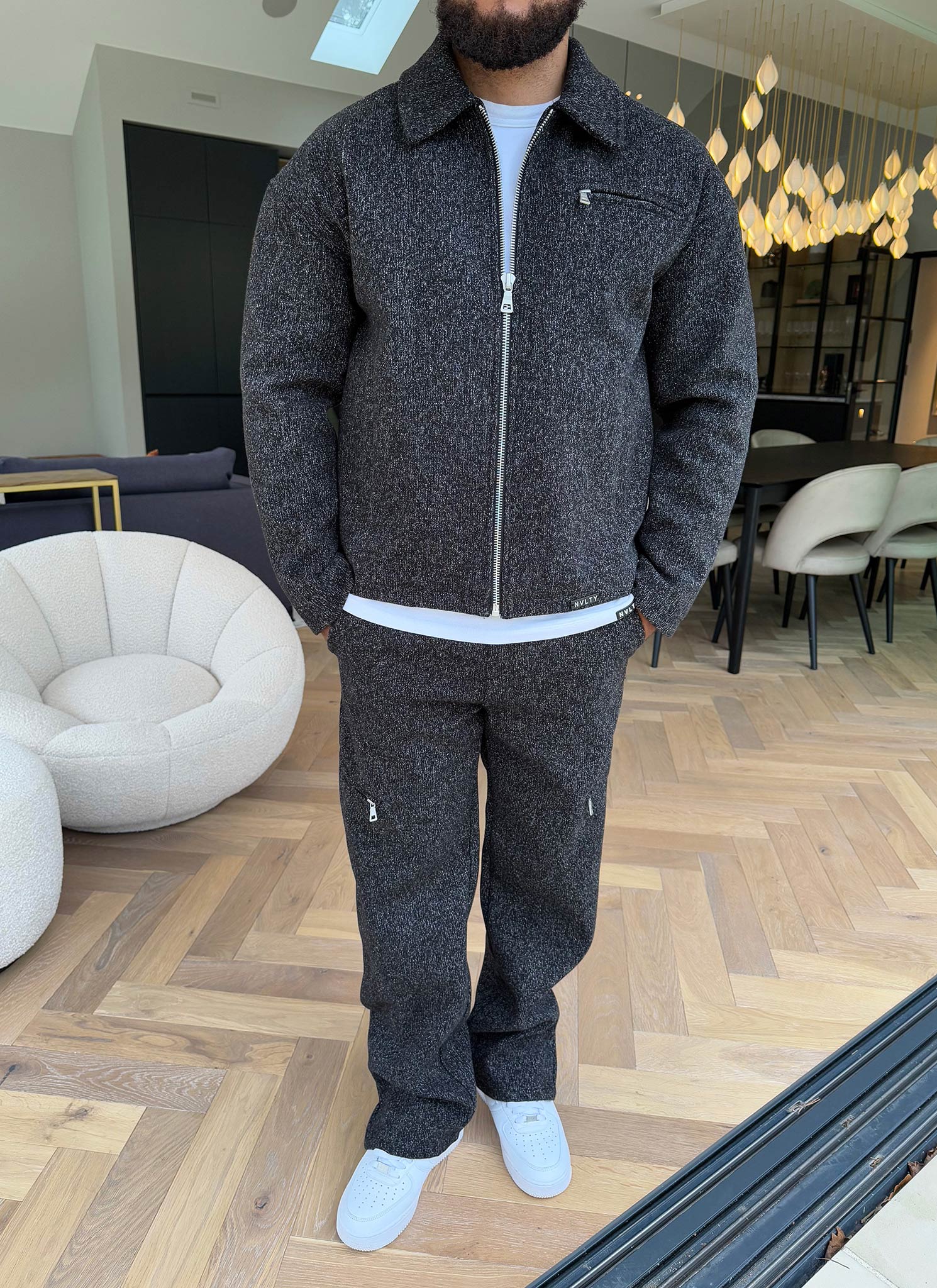 Strukturierte Reißverschlusshose aus schwerer Wolle - Schwarz