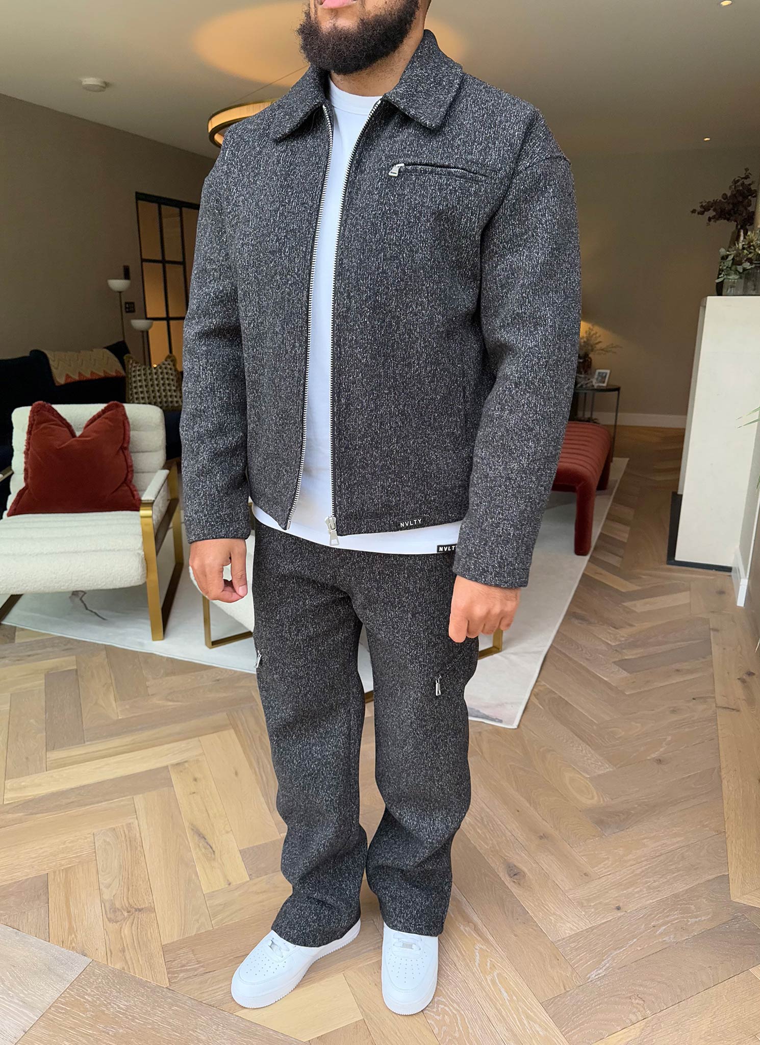 Strukturierte Reißverschlusshose aus schwerer Wolle - Schwarz