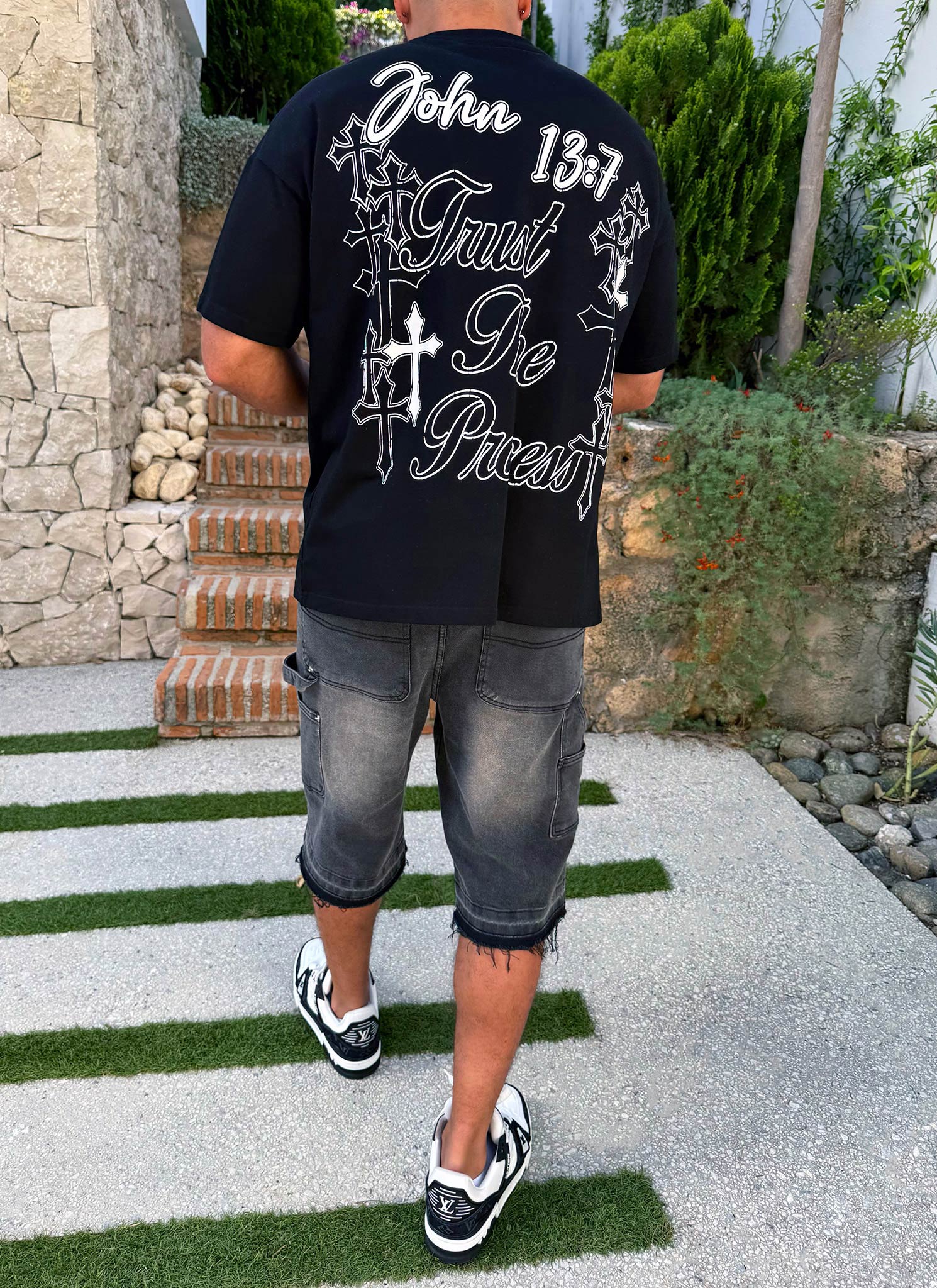 Road To Glory T-Shirt - Black