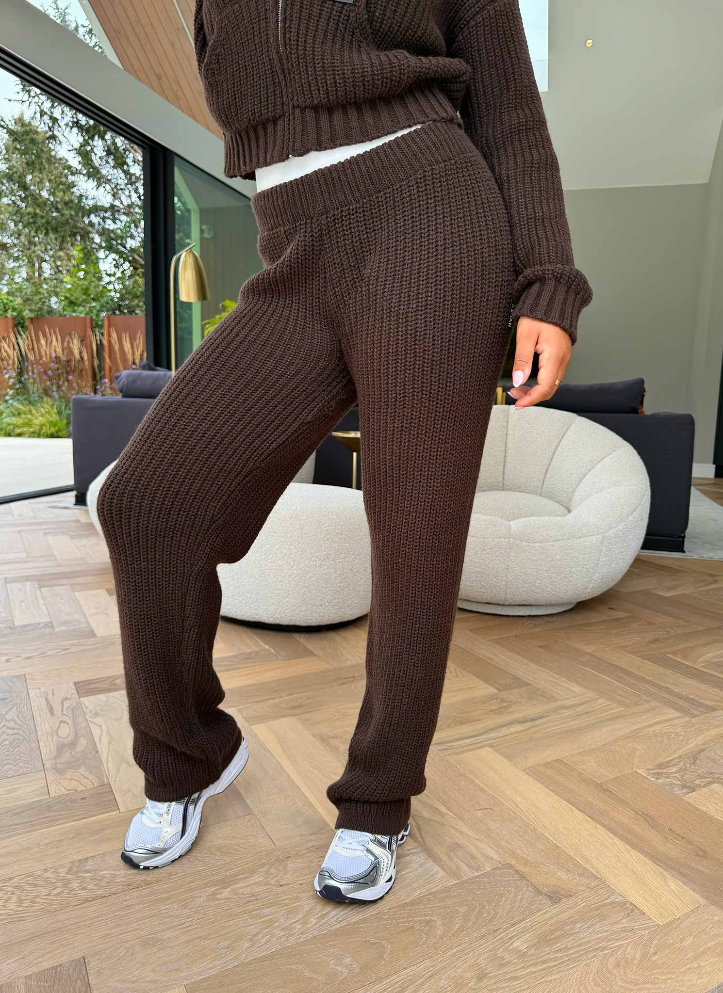 Heavyweight Knitted Joggers - Brown