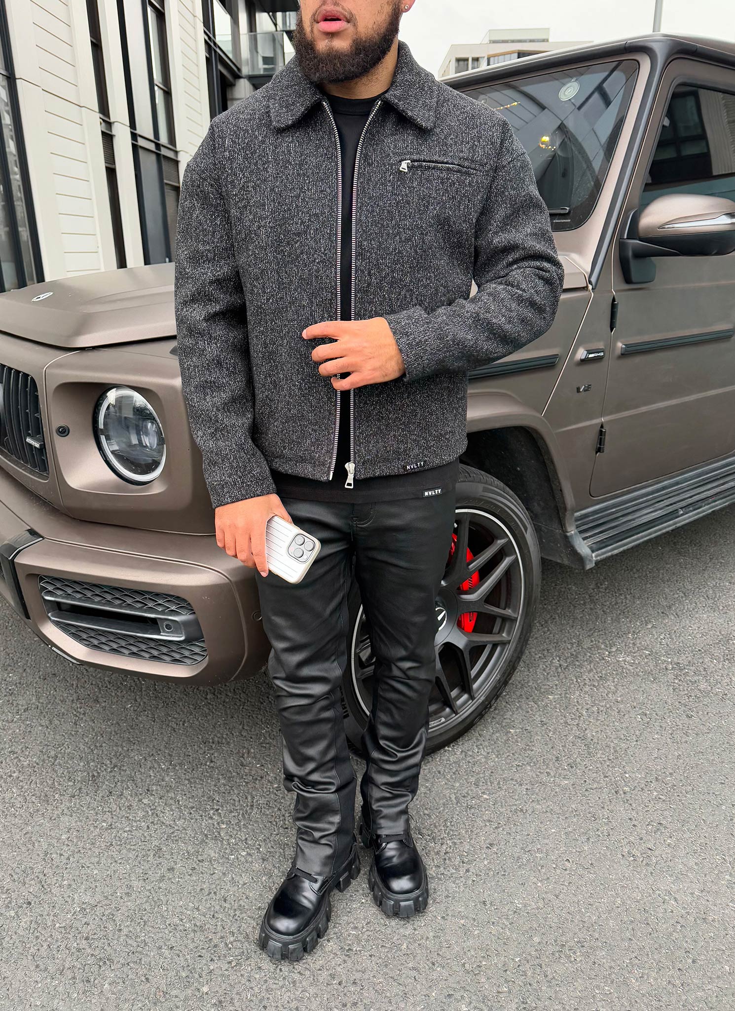 Strukturierte Reißverschlussjacke aus schwerer Wolle - Schwarz