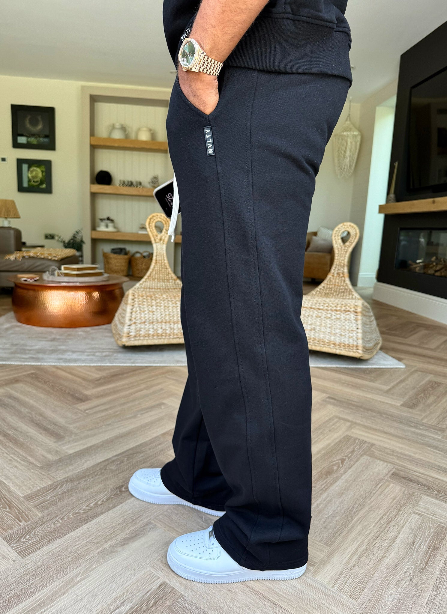 Relaxed Fit Joggers - Black