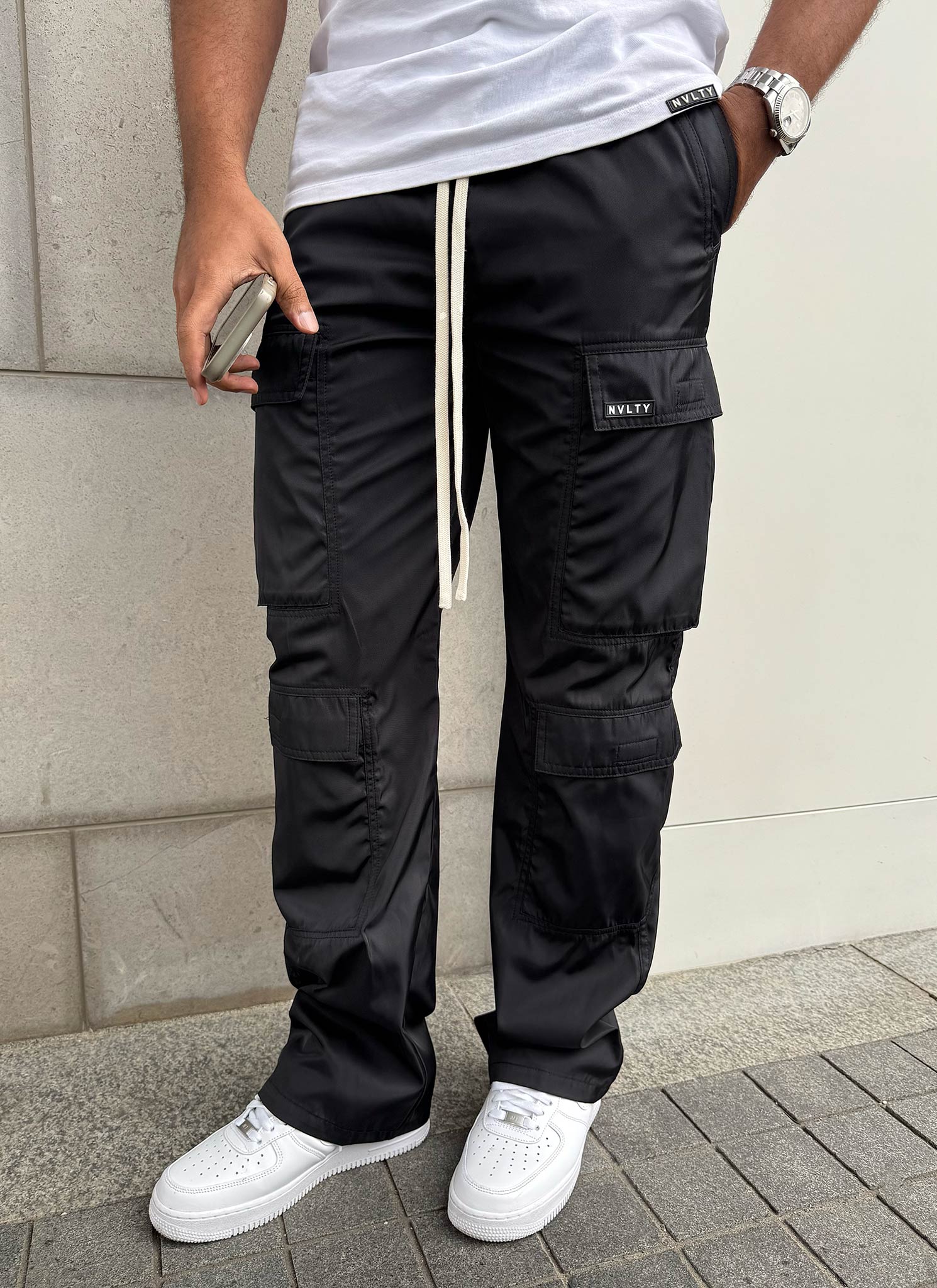 Nylon-Cargohose mit zwei Taschen - Schwarz