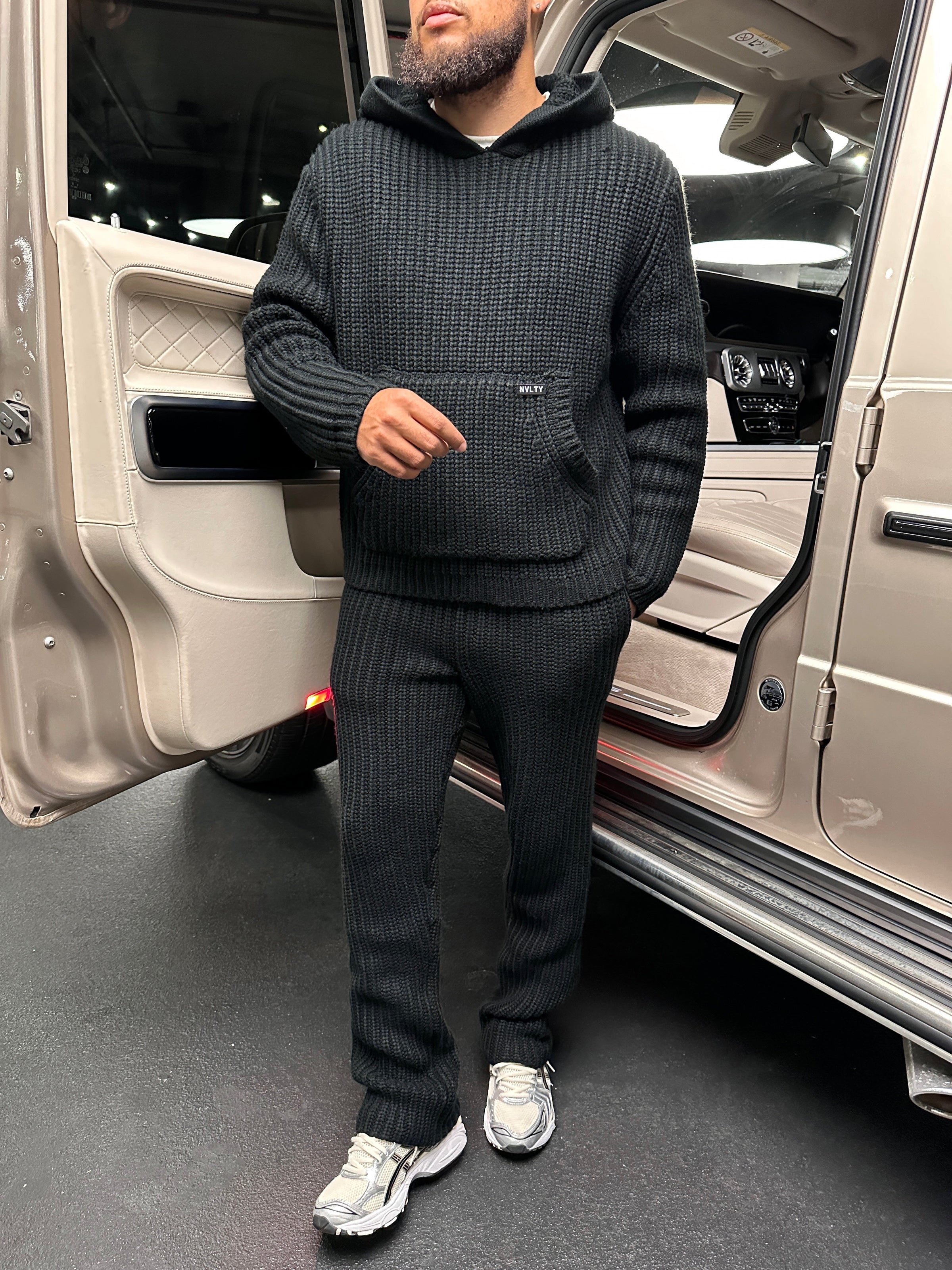 Schwerer Strick-Hoodie - Schwarz