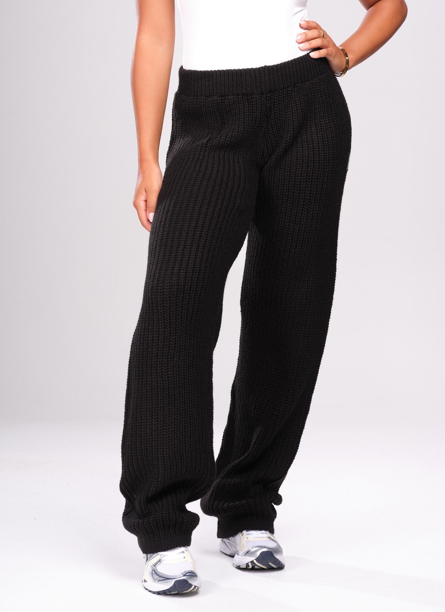 Heavyweight Knitted Joggers - Black