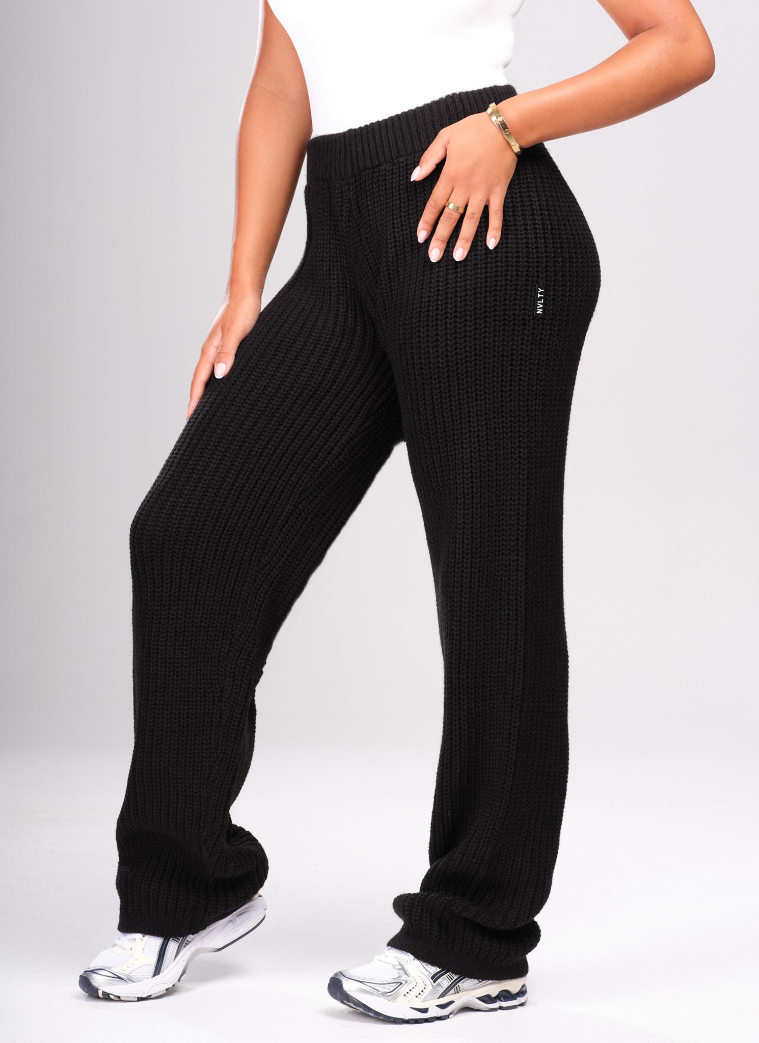 Heavyweight Knitted Joggers - Black