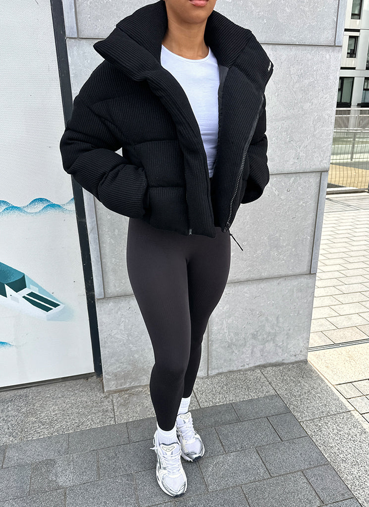 Steppjacke mit Schalkragen - Schwarz