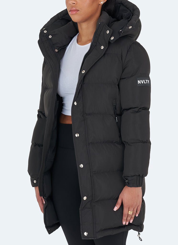 Lange Essential Pufferjacke – Schwarz