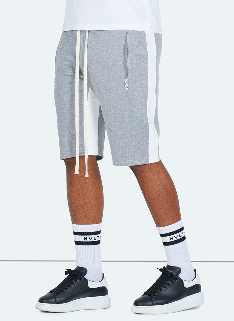 Trainingsshorts mit Einsätzen – Grau/Weiß