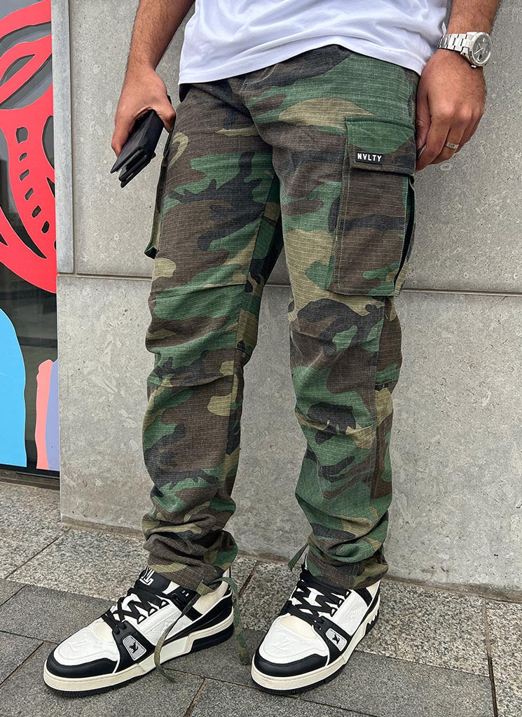 Vintage Cargos – Camo