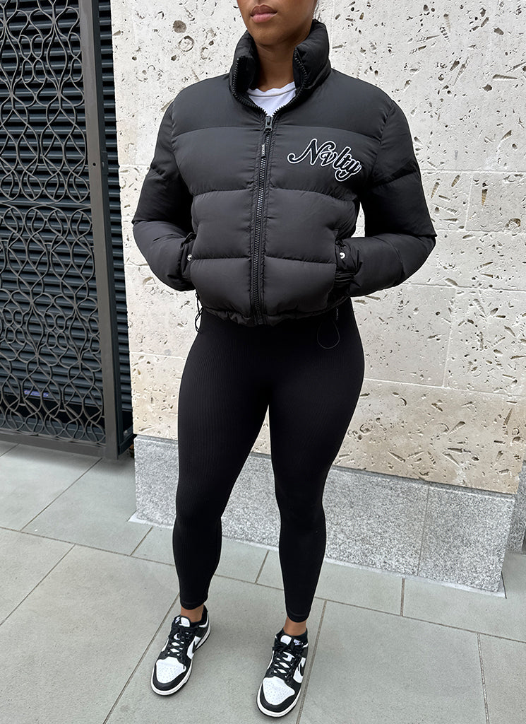 Signature-Pufferjacke – Schwarz