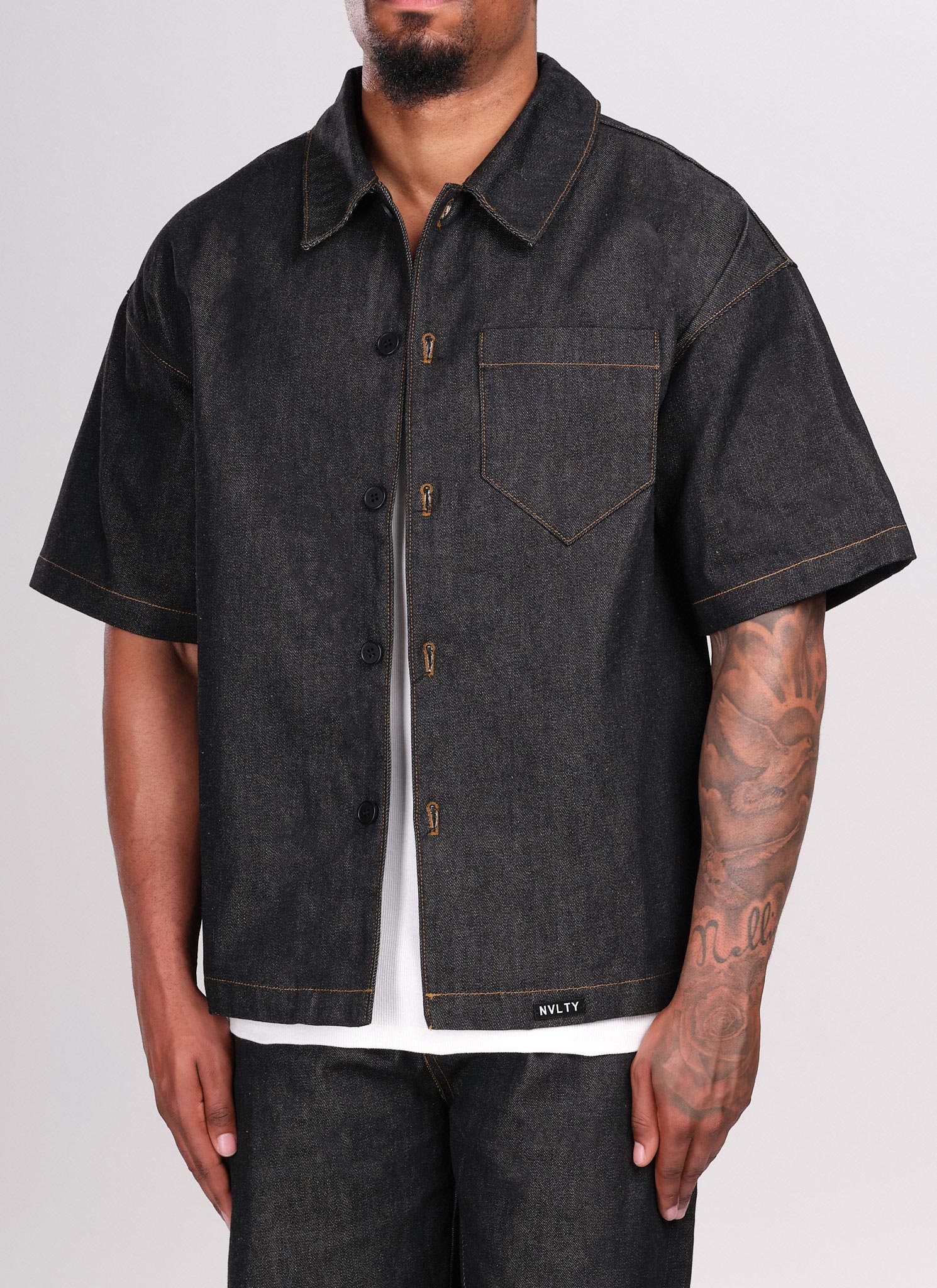 Strukturiertes Selvedge-Jeanshemd - Schwarz