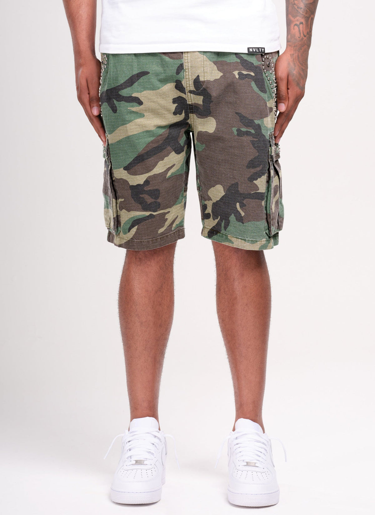 Vintage Cargo-Shorts mit Nieten - Camo