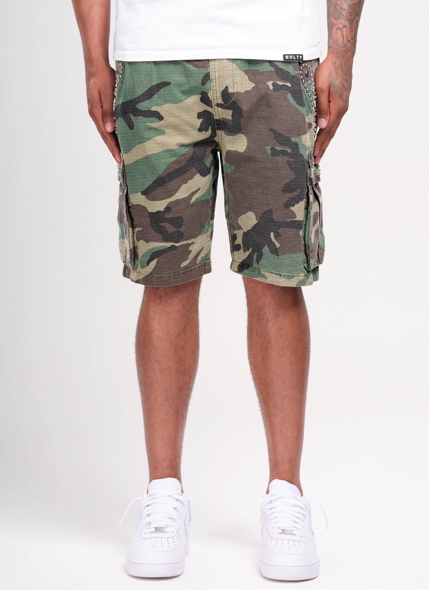 Vintage Cargo-Shorts mit Nieten - Camo