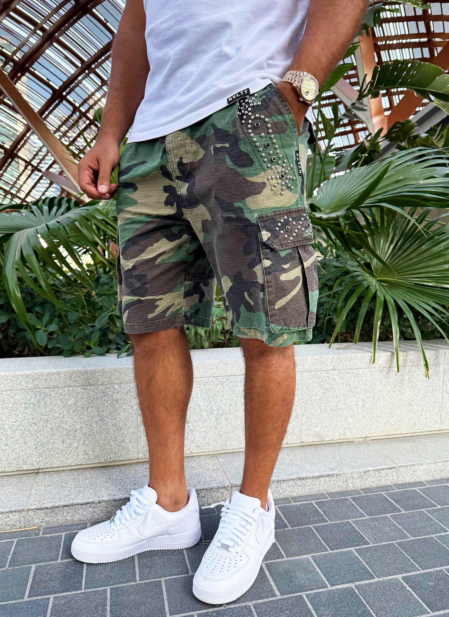 Vintage Cargo-Shorts mit Nieten - Camo
