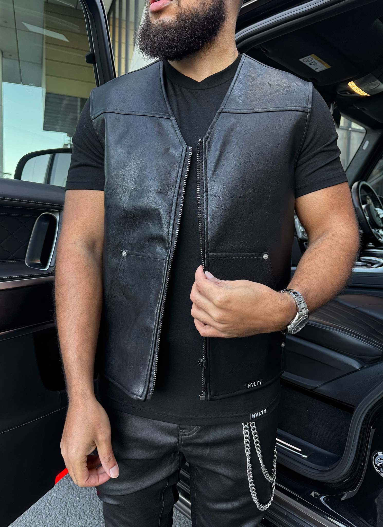 Leather Carpenter Rivet Vest - Black