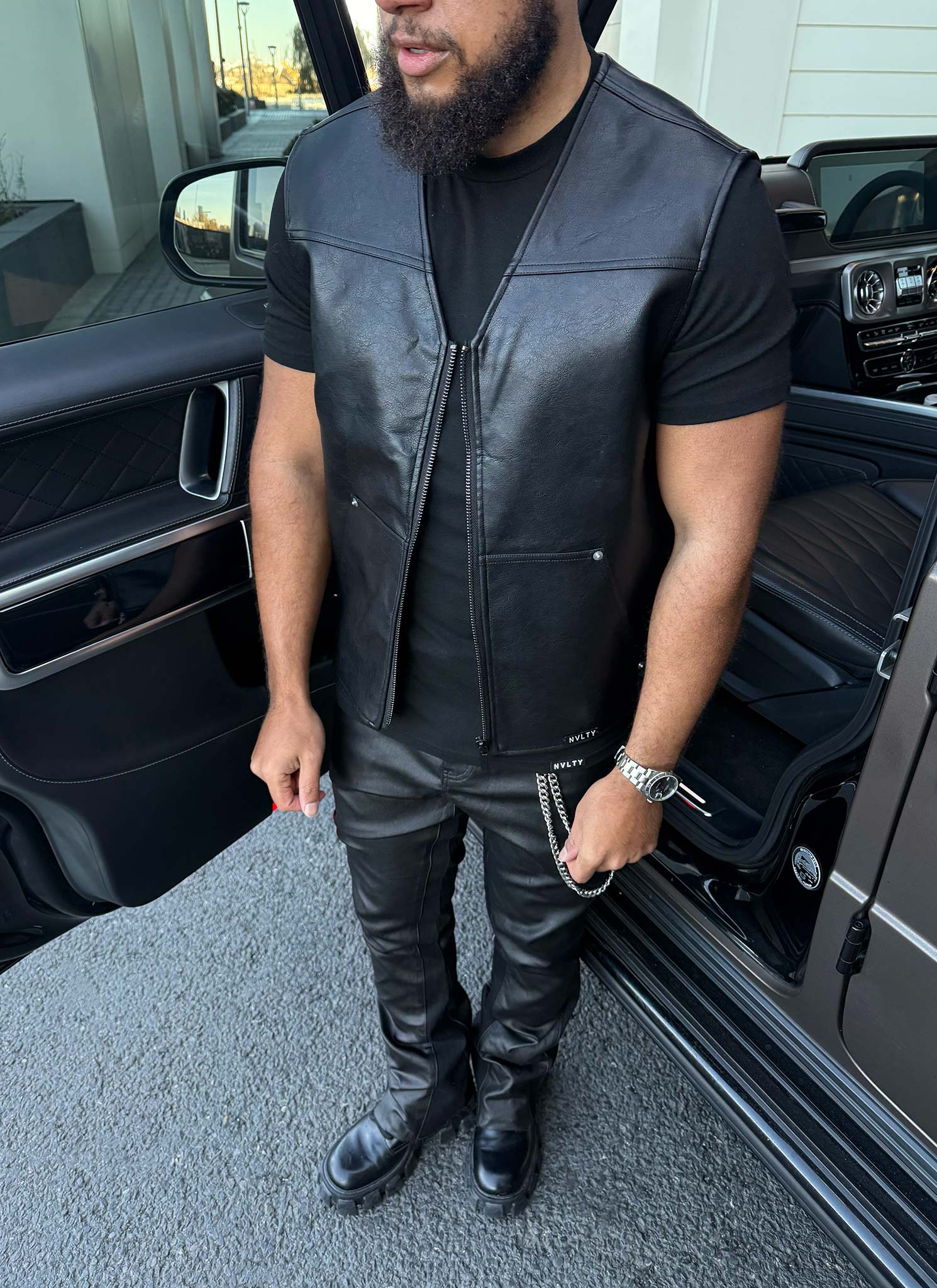 Leather Carpenter Rivet Vest - Black