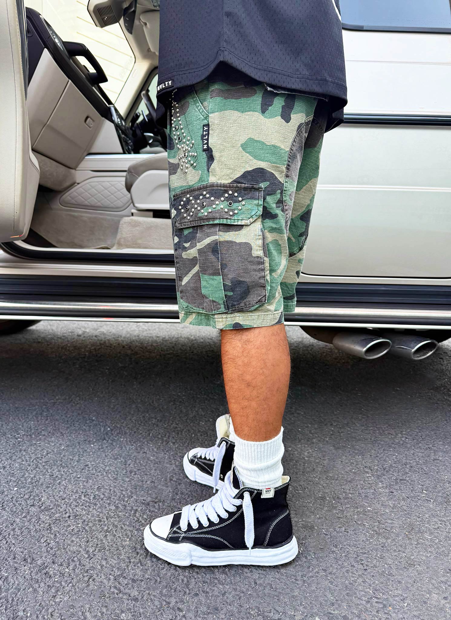 Vintage Cargo-Shorts mit Nieten - Camo