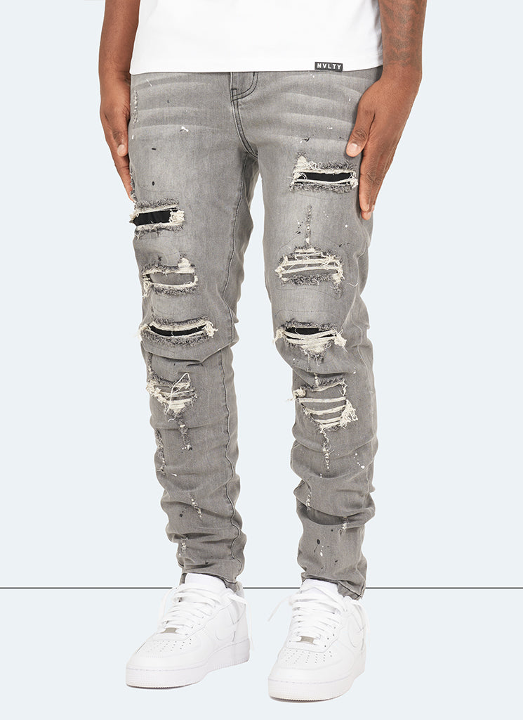 Reparierte Lackjeans – Hellgrau 