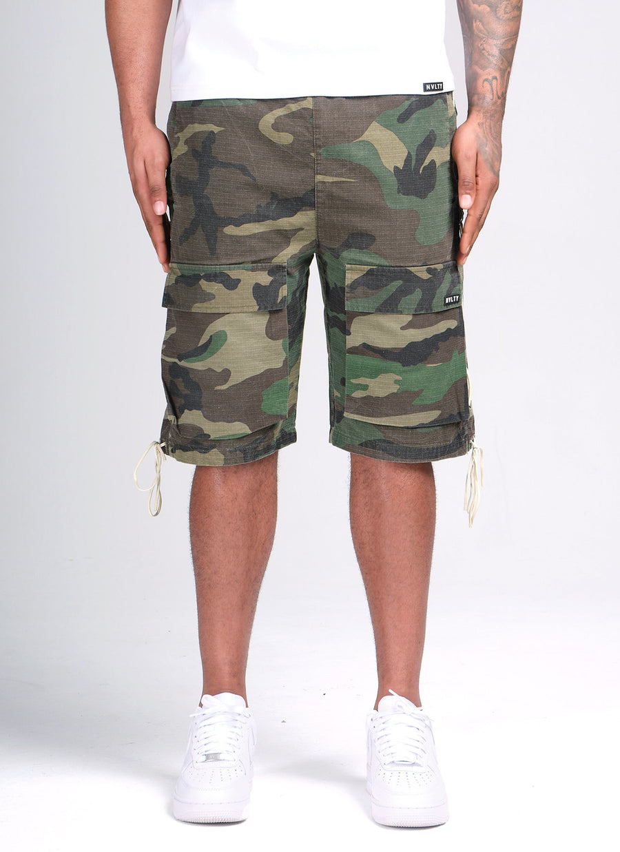 Vintage Cargo-Shorts mit Spitze – Camouflage