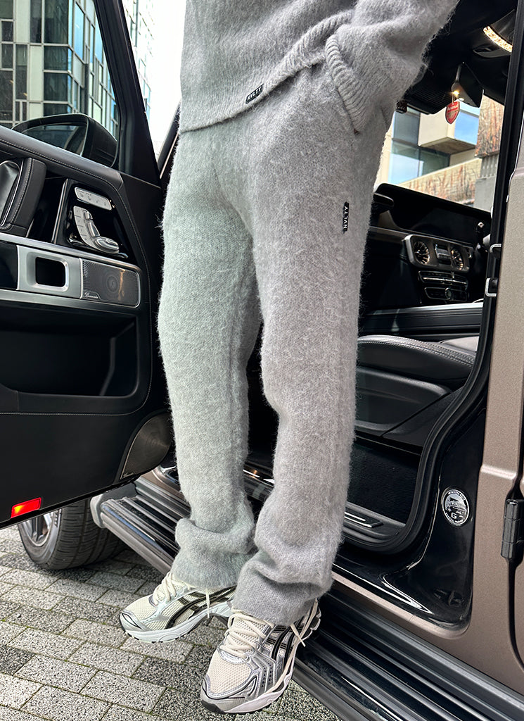Jogginghose aus Mohair mit ausgestelltem Bein - Grau