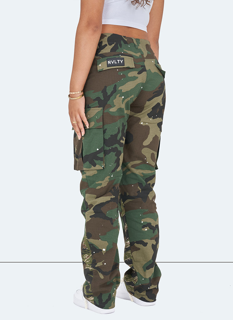 Vintage Flare Cargos – Tarnfarbe