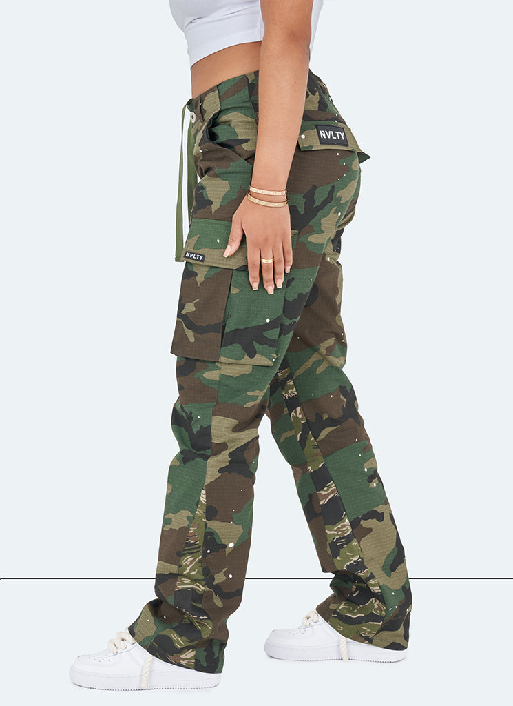 Vintage Flare Cargos – Tarnfarbe