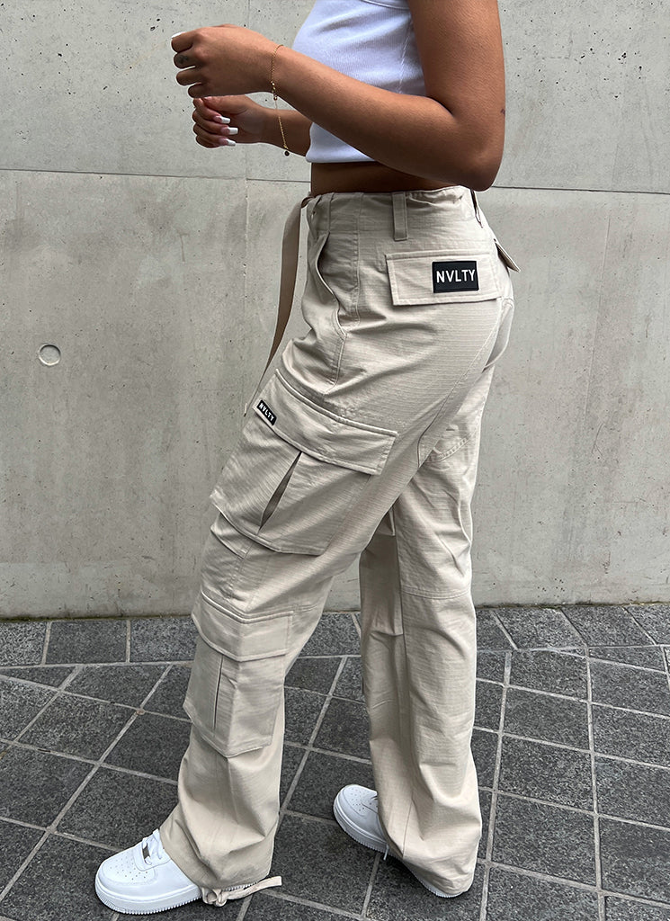 Vintage Cargohose mit weitem Bein – Stein
